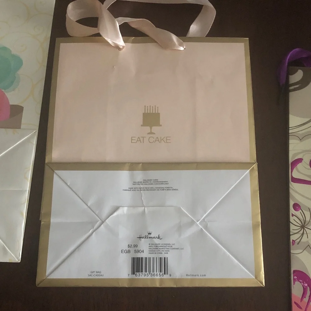 🎀❤️ Floral Heart & Cream Gift Bag Set